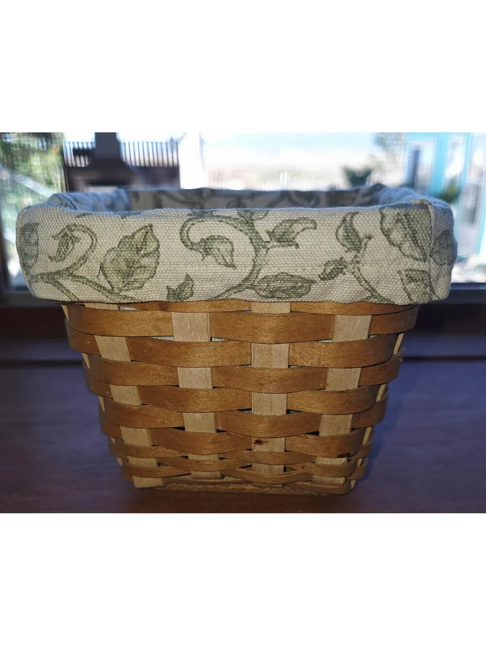 Vintage Longaberger tall tissue basket